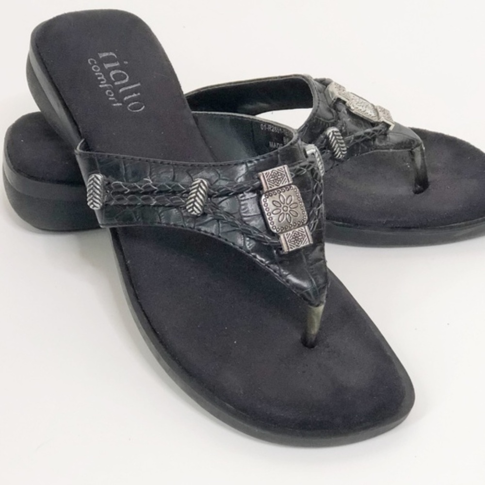 Rialto Comfort Black Thong Sandals, size 11M
